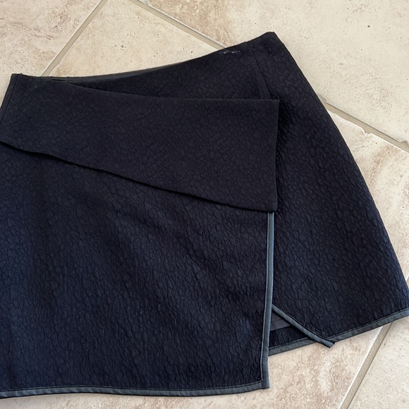 H&M skirt - Picture 2 of 16